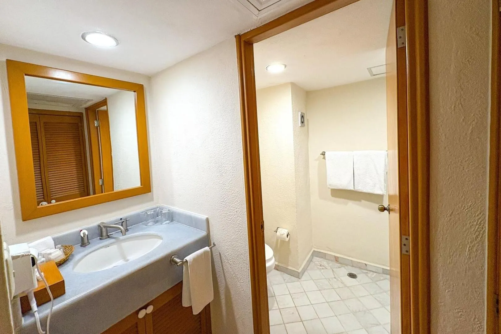 Ocean-View Condo With Exclusive Amenities! Puerto Vallarta Holiday home